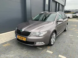 Grijs Gebruikt 2011 Skoda Superb Business Line Stationwagen | € 5.950 (Eerlijke prijs)