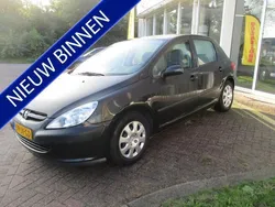 Zwart Gebruikt 2002 Peugeot 307 Hatchback | € 1.460 (Eerlijke prijs)