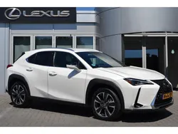 Wit Gebruikt 2022 Lexus UX SUV | € 32.940 (Eerlijke prijs)