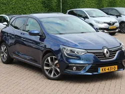 Blauw Gebruikt 2016 Renault Mégane III Bose Edition Hatchback | € 13.999 (Duur)