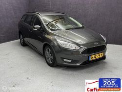 Grijs Gebruikt 2017 Ford Focus Titanium Stationwagen | € 11.950 (Eerlijke prijs)