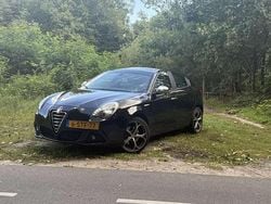 Gebruikt 2013 Alfa Romeo Giulietta Turismo Hatchback | € 11.249 (Eerlijke prijs)