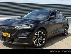 Zwart Gebruikt 2021 Ford Mustang Mach-E SUV | € 32.950 (Eerlijke prijs)