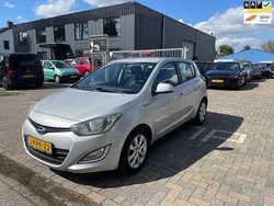Grijs Gebruikt 2013 Hyundai i20 Hatchback | € 5.749 (Eerlijke prijs)