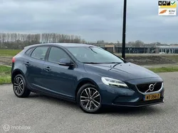 Blauw Gebruikt 2017 Volvo V40 Stationwagen | € 11.995 (Eerlijke prijs)