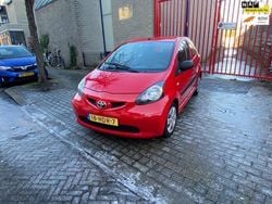 Rood Gebruikt 2008 Toyota Aygo Hatchback | € 2.850 (Eerlijke prijs)