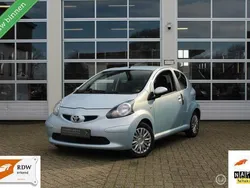 Blauw Gebruikt 2007 Toyota Aygo Hatchback | € 1.745 (Eerlijke prijs)