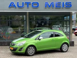 Groen, metallic lak Gebruikt 2012 Opel Corsa Edition Hatchback | € 795