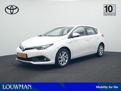 Wit Gebruikt 2016 Toyota Auris Hybrid Hatchback | € 16.480 (Eerlijke prijs)