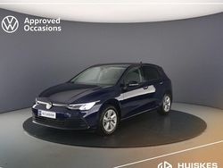Blauw Gebruikt 2023 VW Golf VIII Business Hatchback | € 28.000 (Goede deal)