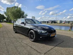 Zwart Gebruikt 2018 BMW 320 Executive Sedan | € 22.450 (Eerlijke prijs)