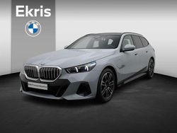 Grijs Gebruikt 2025 BMW 530e M Sport Stationwagen | € 65.900