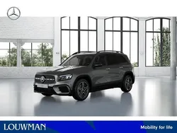 Berggrijs metaalkleur metallic Nieuw 2025 Mercedes GLB200 AMG line SUV | € 67.496 (Duur)