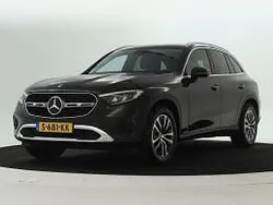 Obsidiaanzwart metaal Gebruikt 2023 Mercedes 200 Business SUV | € 59.950