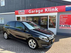 Zwart Gebruikt 2016 Mercedes B180 Ambition MPV | € 15.900 (Eerlijke prijs)