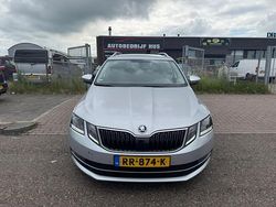 Grijs Gebruikt 2018 Skoda Octavia Stationwagen | € 8.450 (Iets duurder)