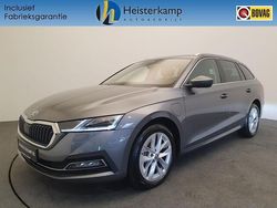 Grijs Gebruikt 2024 Skoda Octavia Business Line Stationwagen | € 33.450 (Eerlijke prijs)