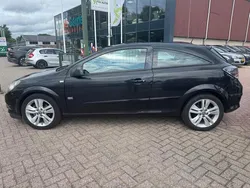 Zwart Gebruikt 2007 Opel Astra GTC Hatchback | € 995