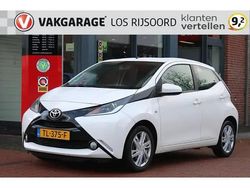 Wit Gebruikt 2017 Toyota Aygo X-play Hatchback | € 10.990 (Goede deal)