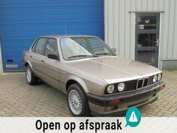 Bruin Gebruikt 1987 BMW 316 Sedan | € 8.995