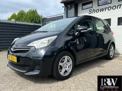 Zwart Gebruikt 2011 Toyota Verso-S Comfort MPV | € 6.995 (Eerlijke prijs)