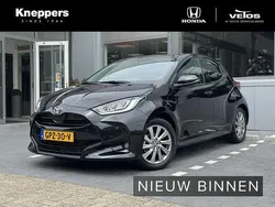 Zwart Gebruikt 2024 Toyota Yaris Style Hatchback | € 23.950 (Eerlijke prijs)