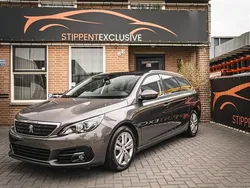 Grijs, andere lak Gebruikt 2017 Peugeot 308 Allure Hatchback | € 6.950 (Goede deal)