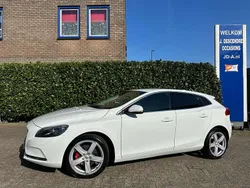 Wit Gebruikt 2014 Volvo V40 Stationwagen | € 12.499 (Eerlijke prijs)