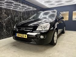 Zwart Gebruikt 2009 Kia Carens MPV | € 3.850 (Eerlijke prijs)