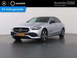 Grijs (metallic) Gebruikt 2023 Mercedes C300e Luxury Sedan | € 41.850 (Super prijs)