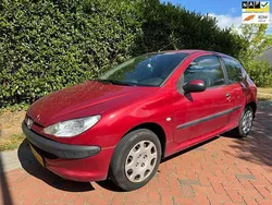 Rood Gebruikt 2004 Peugeot 206 Hatchback | € 750 (Super prijs)