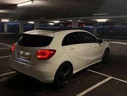Wit Gebruikt 2015 Mercedes A180 Hatchback | € 12.499 (Eerlijke prijs)