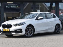 Hatchback Gebruikt 2021 BMW 118 Sport Line Hatchback | € 22.445 (Eerlijke prijs)
