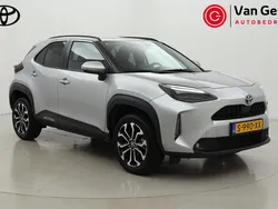 Grijs Gebruikt 2023 Toyota Yaris Cross SUV | € 27.999 (Eerlijke prijs)