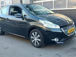 Zwart Gebruikt 2013 Peugeot 208 Active+ Hatchback | € 4.300 (Eerlijke prijs)