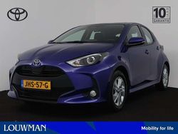 Blauw Gebruikt 2024 Toyota Yaris Hybrid Active Hatchback | € 22.945 (Eerlijke prijs)