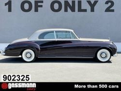 Goudgold/ dünkelrot Gebruikt 1962 Rolls Royce Phantom Coupé | € 379.000