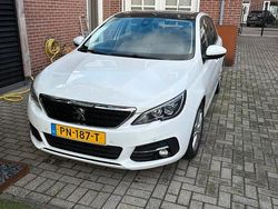 Wit Gebruikt 2017 Peugeot 308 Hatchback | € 7.900 (Goede deal)