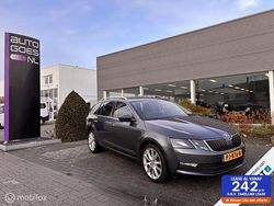 Grijs Gebruikt 2017 Skoda Octavia Style Stationwagen | € 14.950 (Eerlijke prijs)
