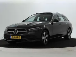 Grijs Gebruikt 2023 Mercedes C300e Luxury Stationwagen | € 39.945 (Goede deal)