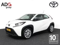 Wit Gebruikt 2022 Toyota Aygo Play Hatchback | € 18.900 (Eerlijke prijs)