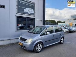 Grijs Gebruikt 2004 Opel Meriva Enjoy MPV | € 699 (Goede deal)