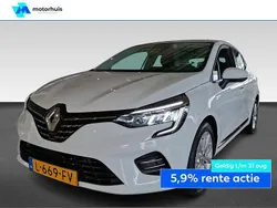 Wit Gebruikt 2021 Renault Clio V Intens Hatchback | € 15.875 (Eerlijke prijs)