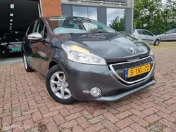 Grijs Gebruikt 2014 Peugeot 208 Style Hatchback | € 4.450 (Eerlijke prijs)