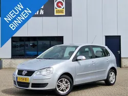 Grijs, metallic lak Gebruikt 2006 VW Polo Hatchback | € 2.440 (Iets duurder)