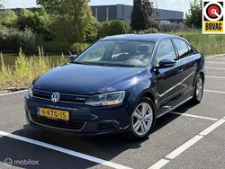 Blauw Gebruikt 2013 VW Jetta Highline Sedan | € 6.450 (Goede deal)