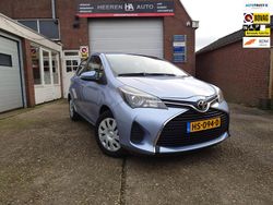 Blauw Gebruikt 2016 Toyota Yaris Hatchback | € 12.000 (Goede deal)