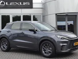 Grijs, metallic lak Gebruikt 2024 Lexus LBX SUV | € 35.400 (Super prijs)