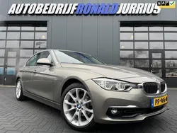 Grijs Gebruikt 2017 BMW 318 Executive Sedan | € 17.900 (Eerlijke prijs)
