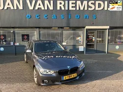 Grijs Gebruikt 2014 BMW 320 Executive Stationwagen | € 9.995 (Super prijs)